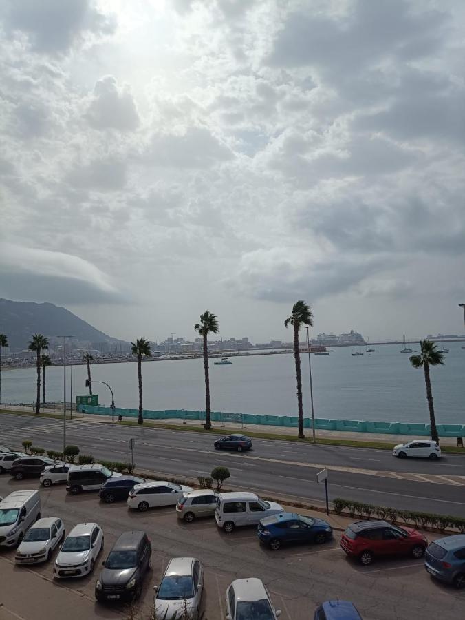 Vistas A 3 Paises Y 2 Continentes 1º Linea De Playa A 5 Minutos De Gibraltar Apartment La Linea de la Concepcion Ngoại thất bức ảnh