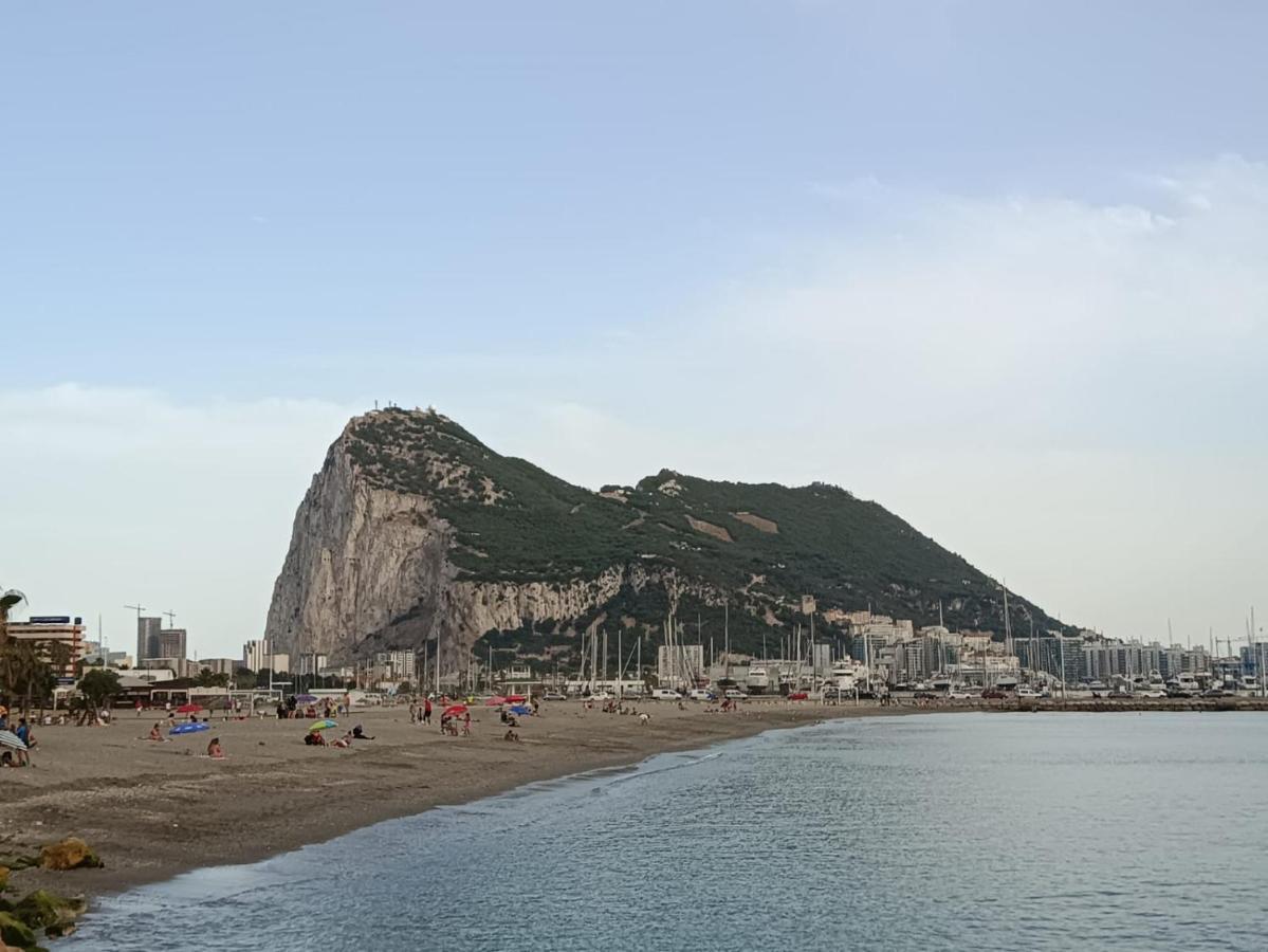 Vistas A 3 Paises Y 2 Continentes 1º Linea De Playa A 5 Minutos De Gibraltar Apartment La Linea de la Concepcion Ngoại thất bức ảnh